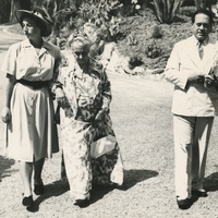 [Maria Montessori with her granddaughter Marilena M. Montessori and her son Mario M. Montessori Sr., 1949] – ONM Archive.$$$499