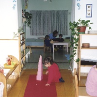 [First attempts at building the Pink Tower, Montessori Micronido run by the ONM in agreement with the Municipality of Rome, Via Nomentana 56, first decade of the 2000s] – ONM Archive.$$$519