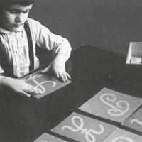 Montessori primary school class, Berlin-Tegel, around 1950 - T. Müller, R. Schneider, <em>Lehrmaterialien 1913-1935. Möbel und Architektur. Techning Meterials 1913-1935. Furniture and Architecture,</em> München, Prestel Verlag, 2002, p.53$$$385